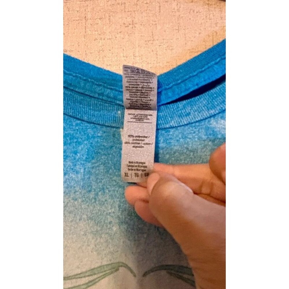 Shirt - Picture 4 of 4